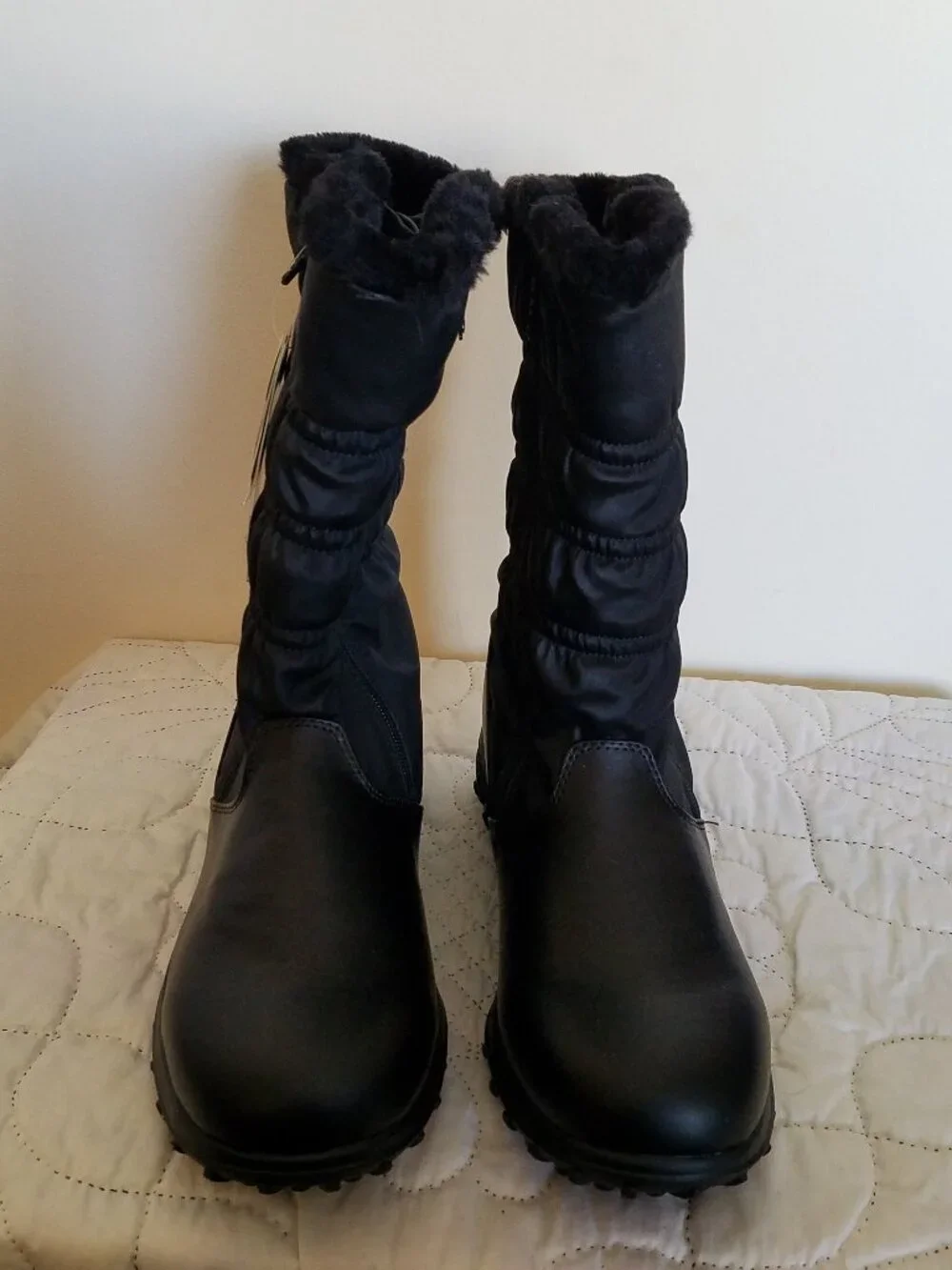 NWT Totes Madina Insulated Waterproof Snow Winter Boots 11W Black
